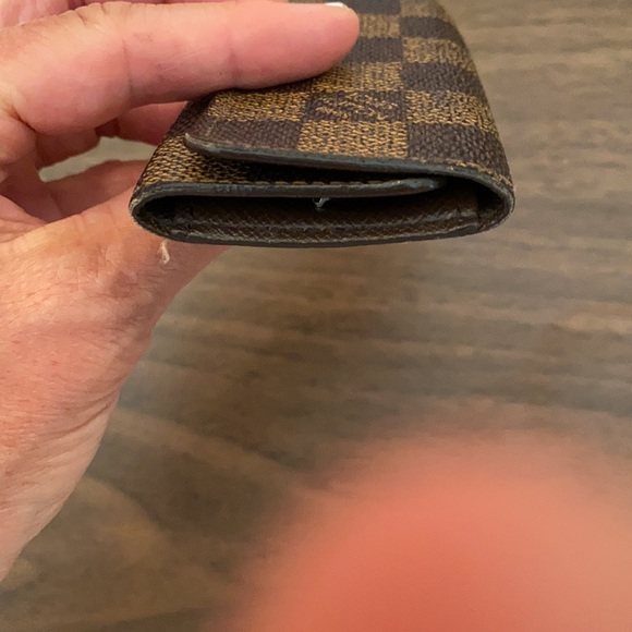 Louis Vuitton Key Holder - Picture 2 of 6